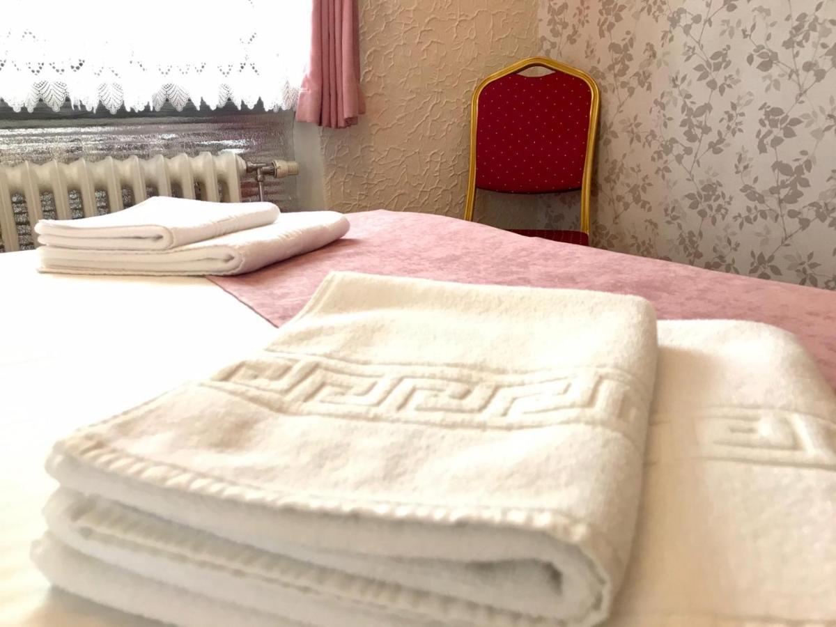 Rădăuţi Pension Hotel Fast מראה חיצוני תמונה
